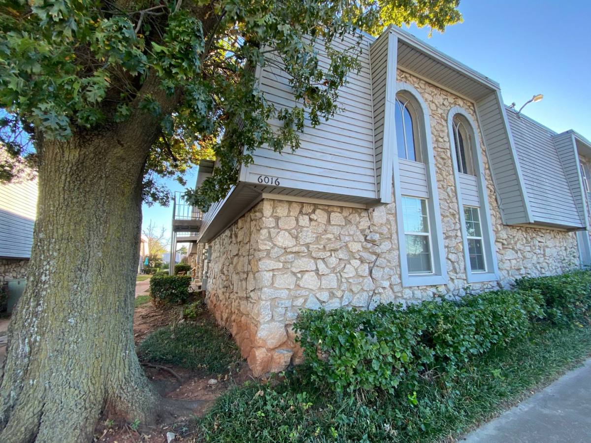 Condo for rent at 6016 NW Expressway, Oklahoma City, OK 73132