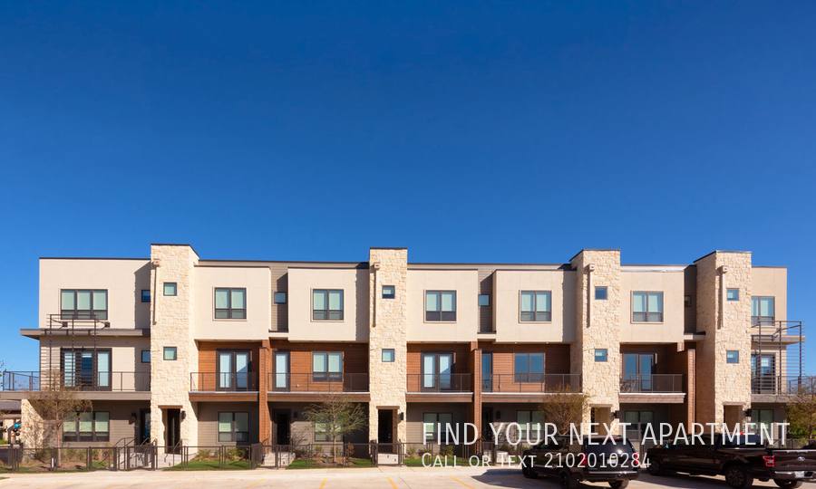 Townhouse for rent at 1944 E Sonterra Blvd, San Antonio, TX 78259