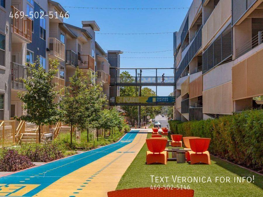 Apartment for rent at 1700 E 4th St, Austin, TX 78702