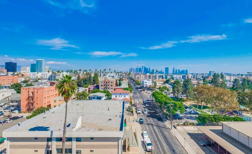 Apartment for rent at 3279 W San Marino St, Los Angeles, CA 90006