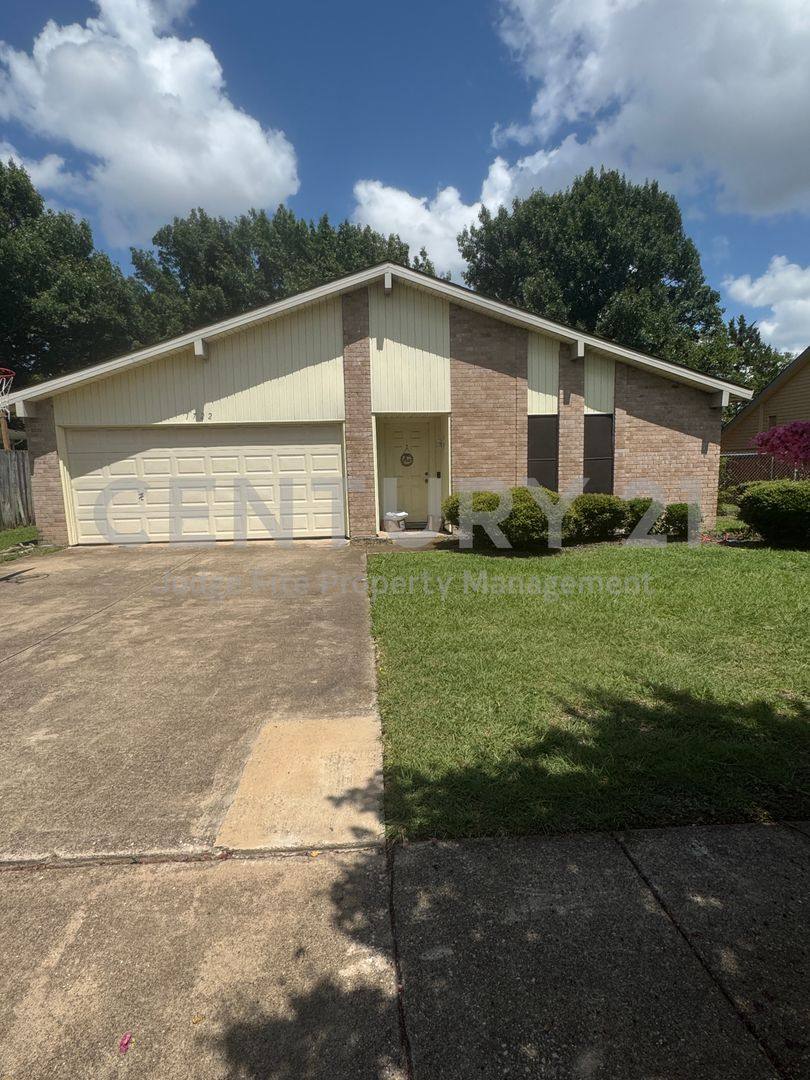 House for rent at 1722 Highgate Dr, Duncanville, TX 75137