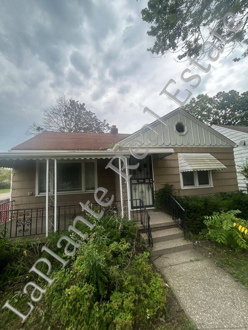 House for rent at 1501 Glenbrook Ave, Toledo, OH 43614