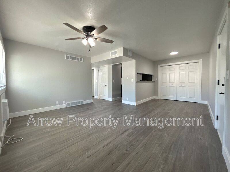 Apartment for rent at 1010 N 16th St #B9, Clarinda, IA 51632