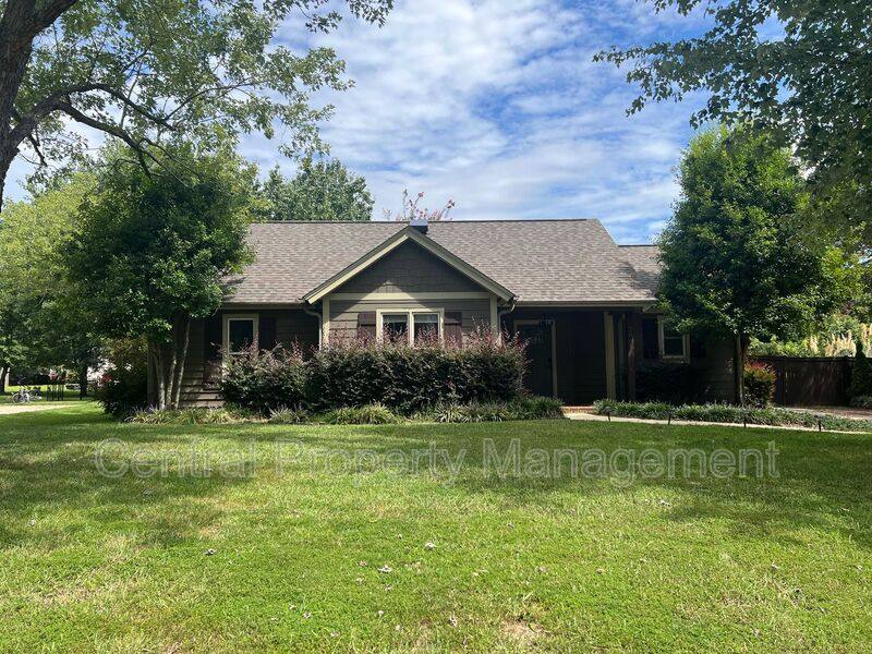 House for rent at 203 Walker Way, Simpsonville, SC 29681