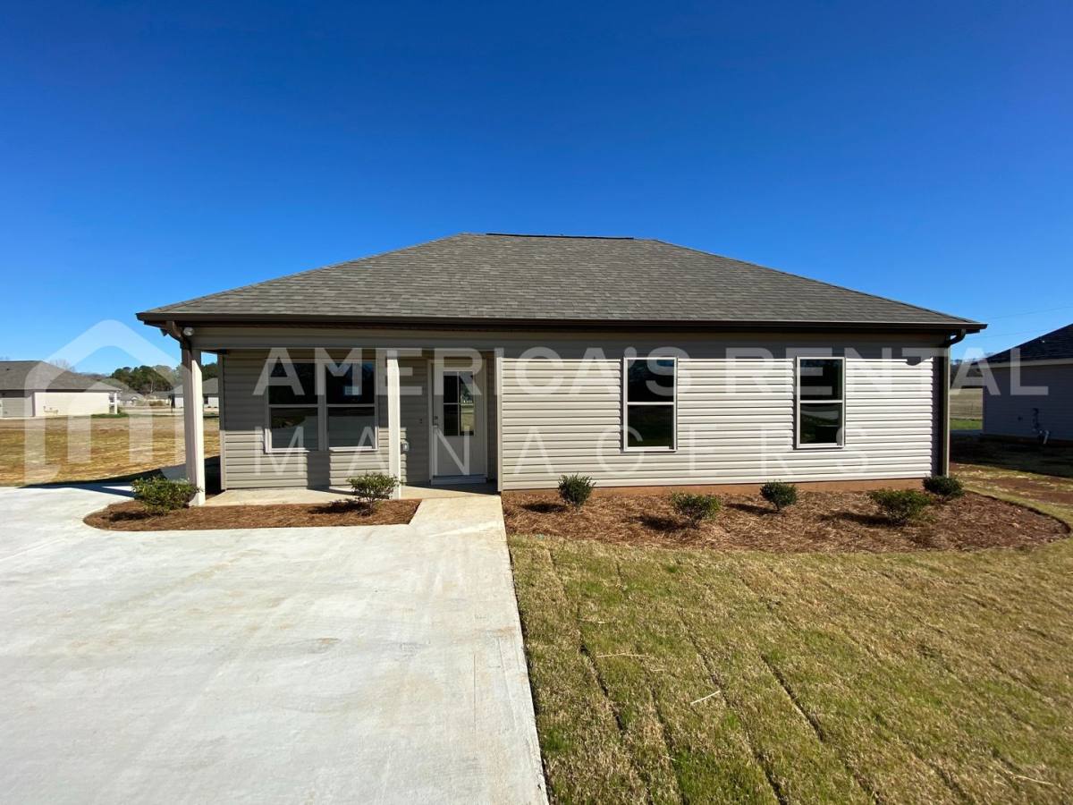 House for rent at 2985 Allison Mill Rd, Talladega, AL 35160