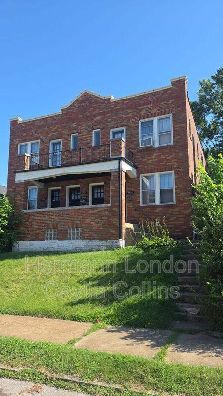 Apartment for rent at 3406-3408 Keokuk St #3406 2F, Saint Louis, MO 63118