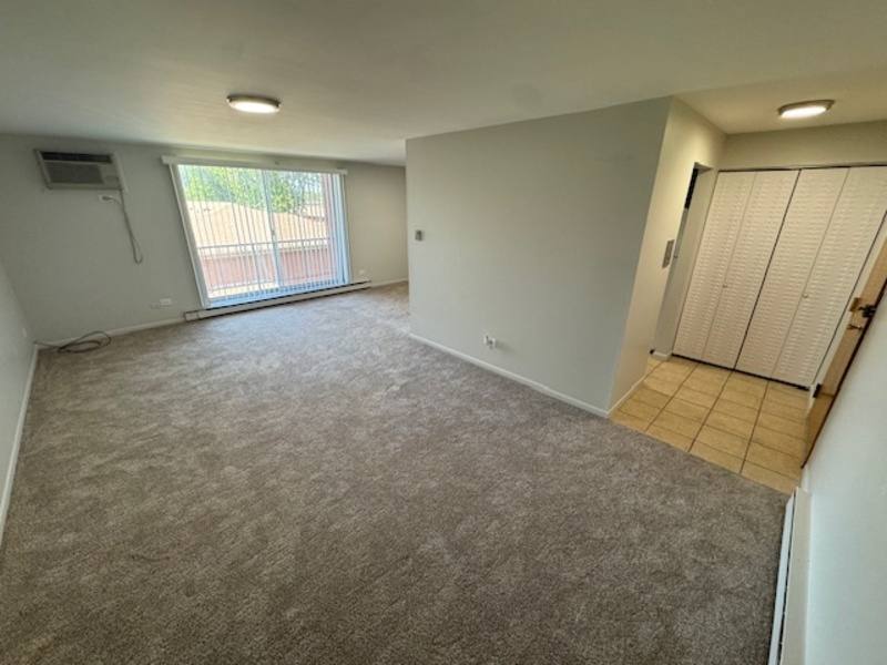Apartment for rent at 515 E End Ave #401, Calumet City, IL 60409