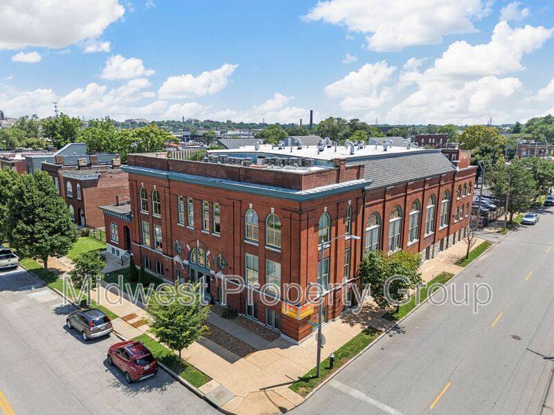 Apartment for rent at 4244 Chouteau Ave #103, Saint Louis, MO 63110