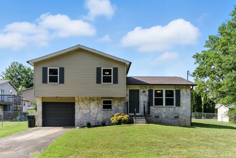 House for rent at 3907 Vienna Dr, Knoxville, TN 37912