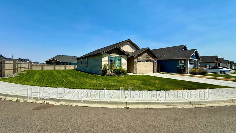 House for rent at 8412 Ballard Loop, West Richland, WA 99353