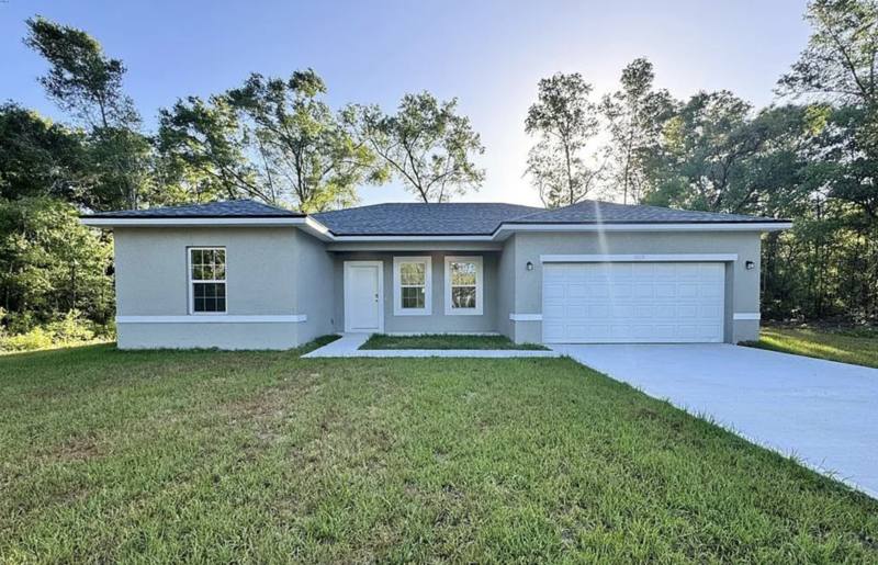House for rent at 8809 N Sandree Dr, Dunnellon, FL 34434