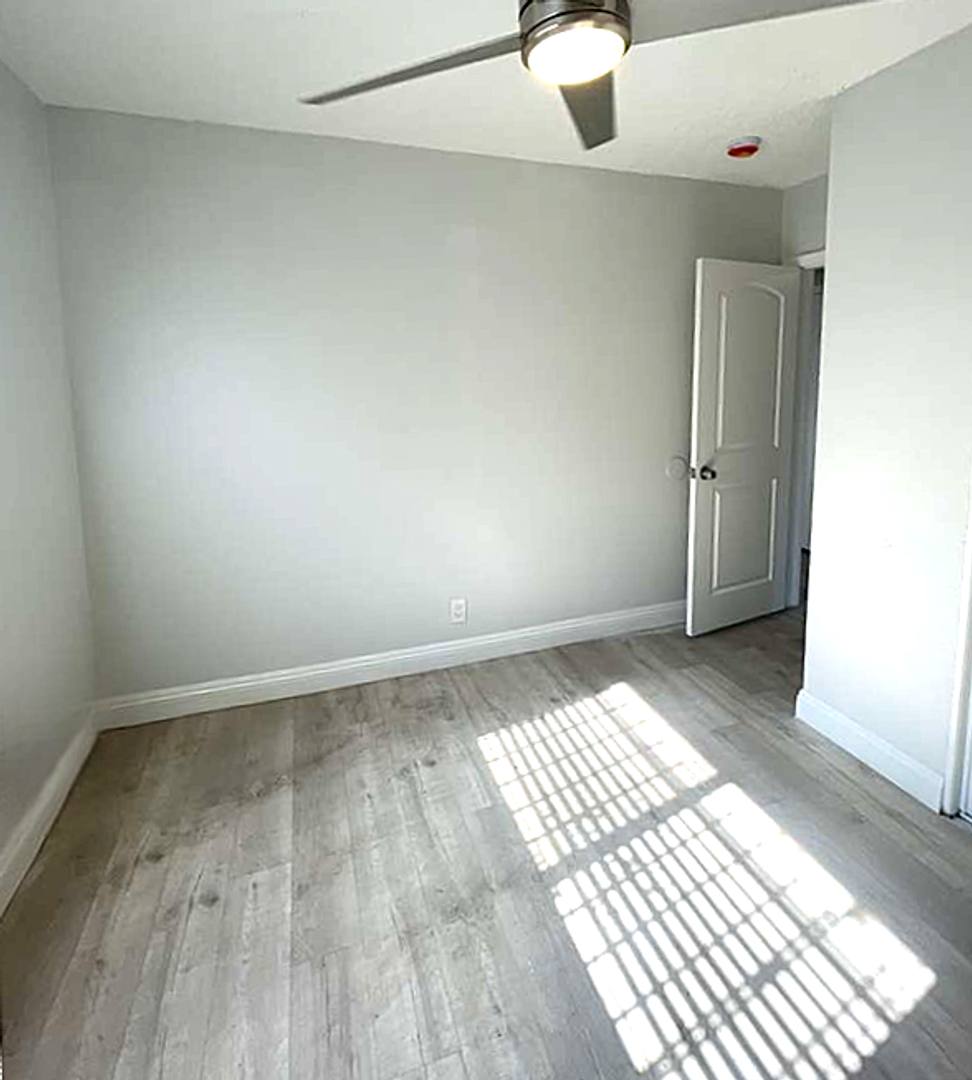 Apartment for rent at 1333 E 47th St, Los Angeles, CA 90011