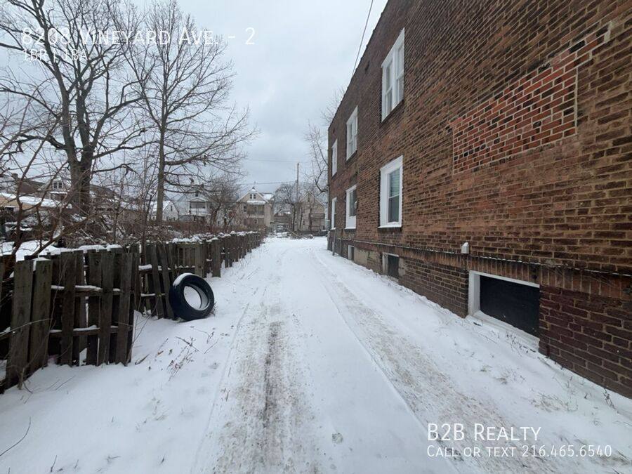 Apartment for rent at 8208 Vineyard Ave #2, Cleveland, OH 44105