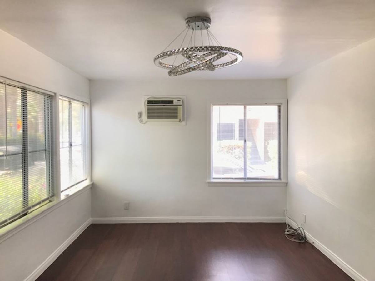 Apartment for rent at 14335-39 3 4 Sylvan St, Van Nuys, CA 91401