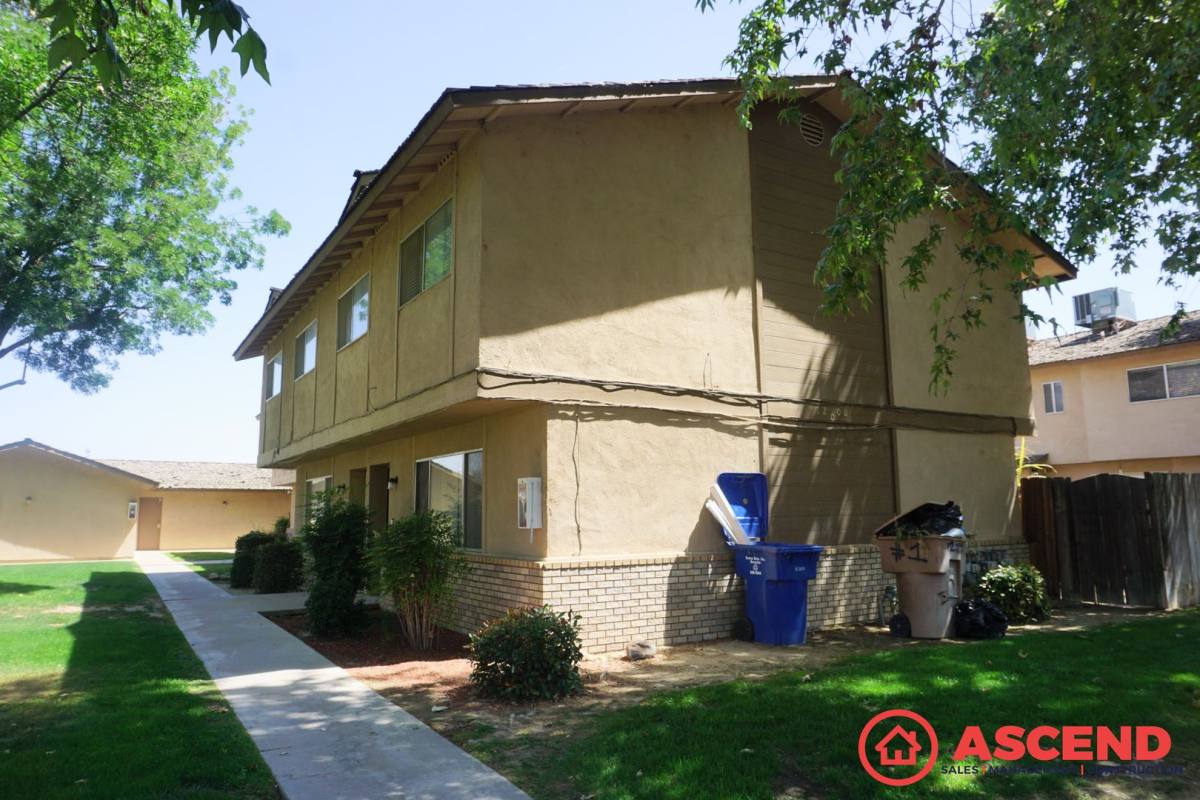 Apartment for rent at 11900 Handel Ave, Bakersfield, CA 93312