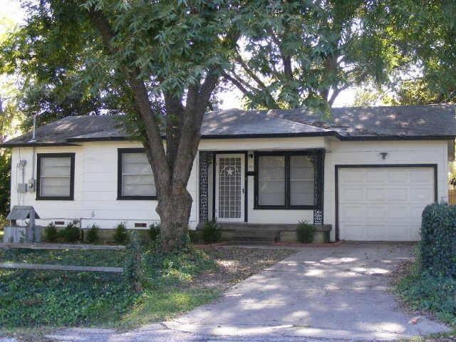 House for rent at 101 W McCoulskey St, Terrell, TX 75160