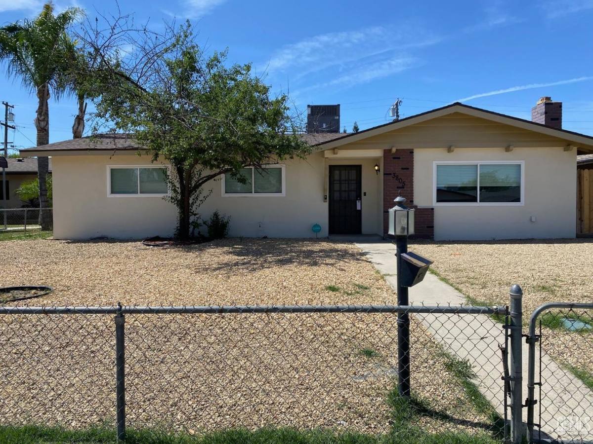 House for rent at 3805 Phaffle Dr, Bakersfield, CA 93309