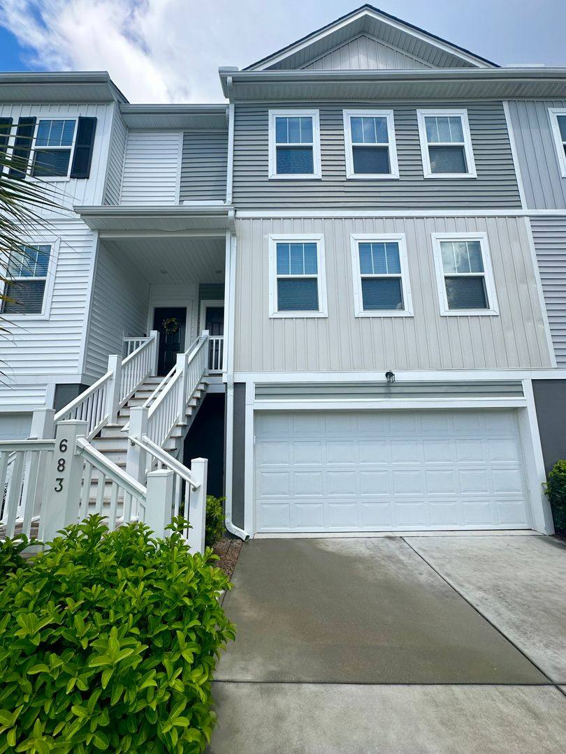 Townhouse for rent at 683 McLernon Trace, Johns Island, SC 29455