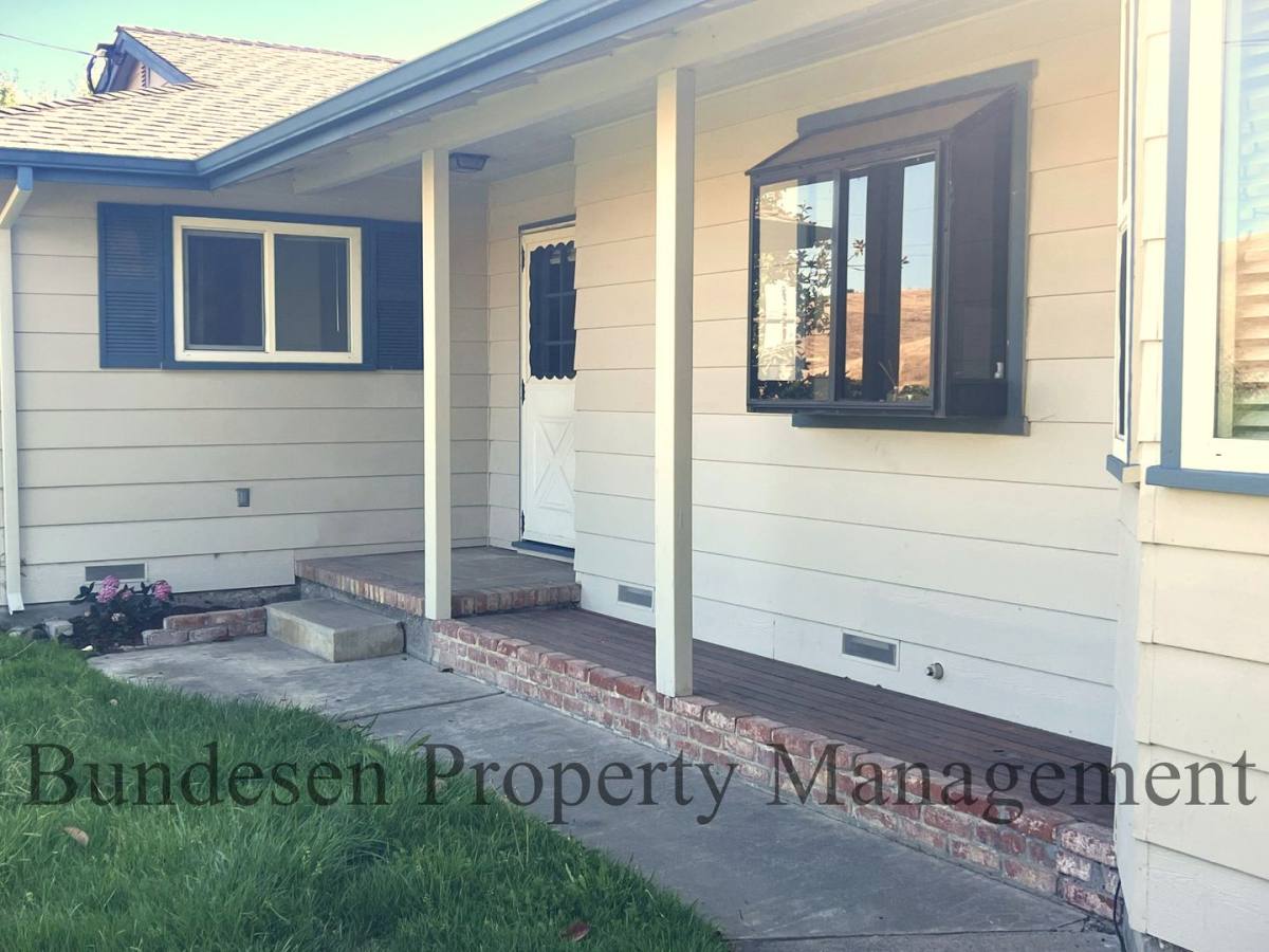 House for rent at 7345 Stony Point Rd, Cotati, CA 94931