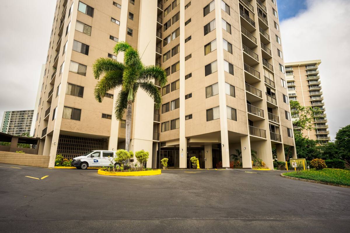 House for rent at 98-487 Koauka Lp, Aiea, HI 96701