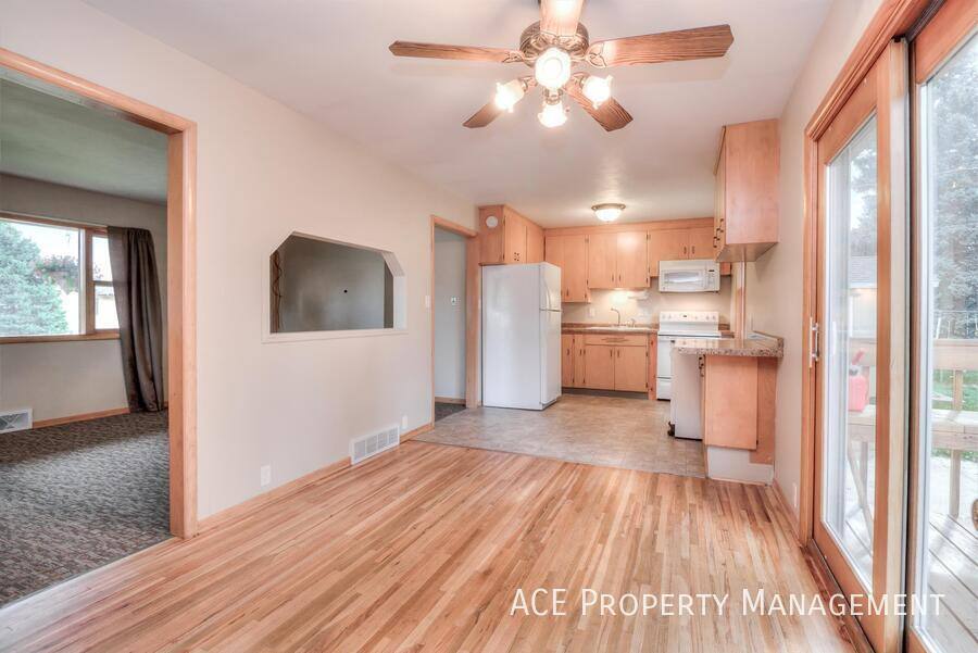 House for rent at 2717 Lawndale Dr, Rapid City, SD 57702