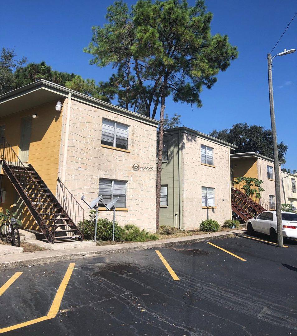Apartment for rent at 13106 Leisurewood Place, Tampa, FL 33612