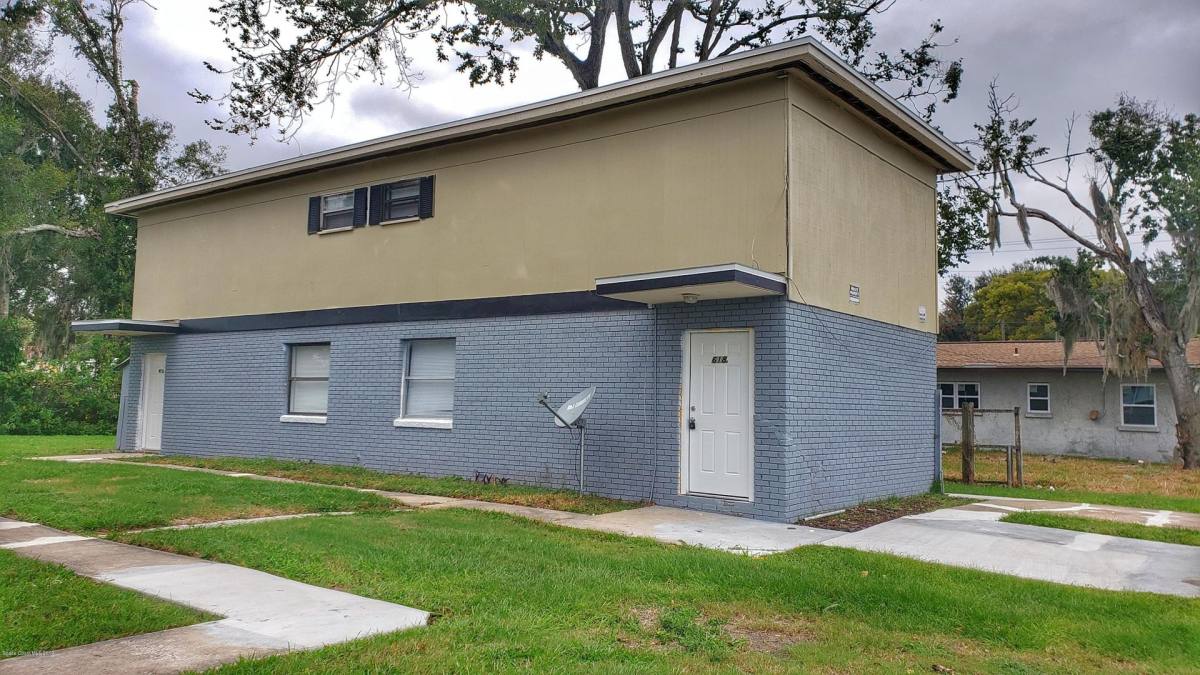 Townhouse for rent at 618 S Grannis Ave, Titusville, FL 32796
