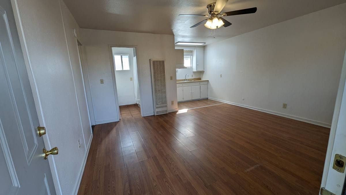 Apartment for rent at 164-172 N G St, Porterville, CA 93257