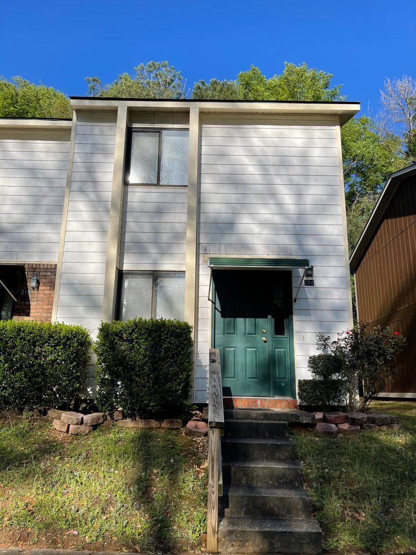 Townhouse for rent at 214 Candlebrook Dr, Enterprise, AL 36330