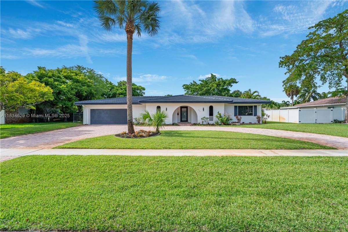 House for rent at 6141 SW 9th St, Fort Lauderdale, FL 33317