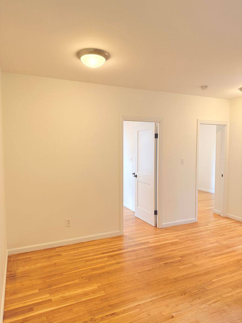 Apartment for rent at 444 E 81st St, New York, NY 10028