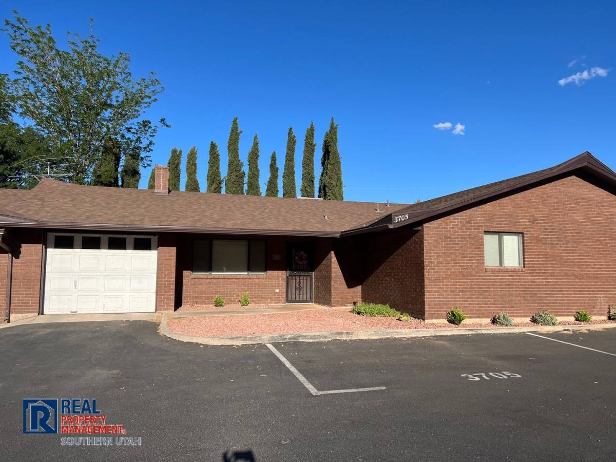Townhouse for rent at 3705 Gates Circle, Santa Clara, UT 84765