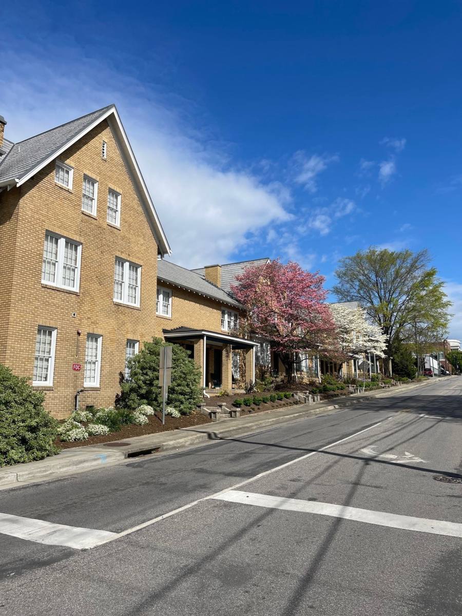 Apartment for rent at 102 W 2nd Ave, Gastonia, NC 28052