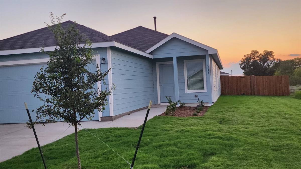House for rent at 5931 Nyquist Way, Forney, TX 75126