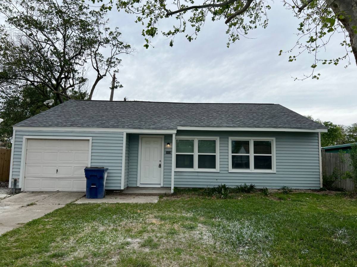 House for rent at 1418 2nd Ave N, Texas City, TX 77590