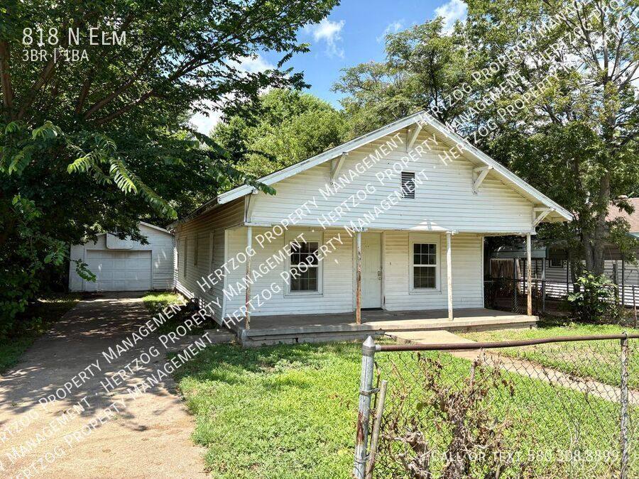 House for rent at 818 N Elm, Ponca City, OK 74601