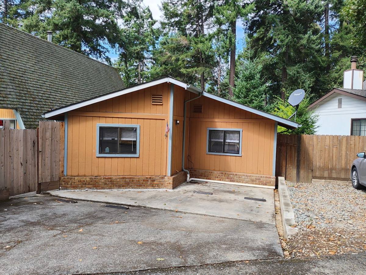 Apartment for rent at 56 Sunset, Willow Creek, CA 95573