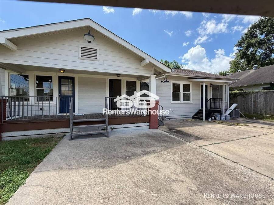 Apartment for rent at 201 Drennan St #B, Houston, TX 77003