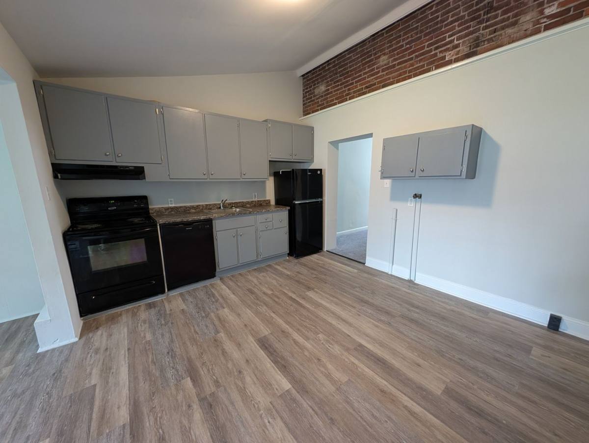 Townhouse for rent at 181 S Washington St, Pottstown, PA 19464