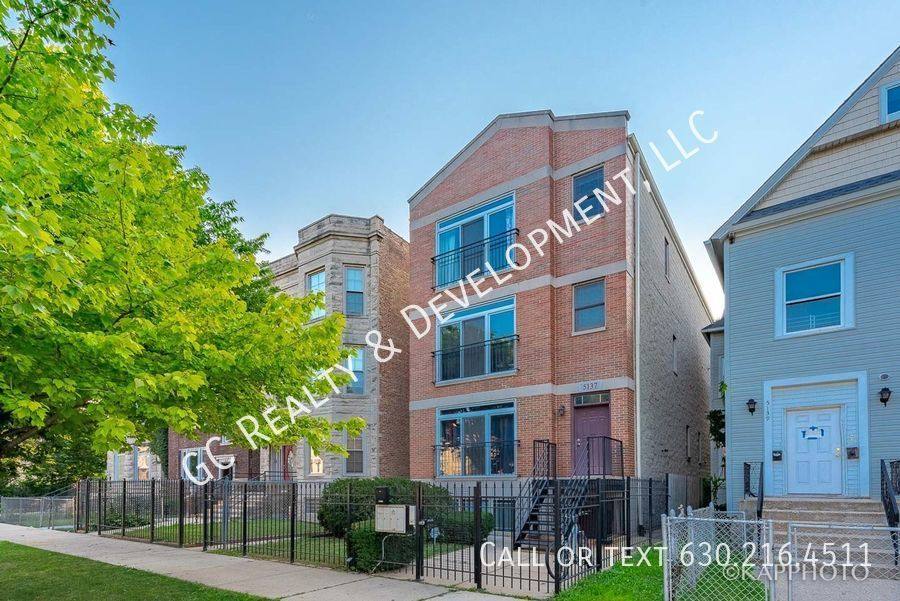 Apartment for rent at 5137 S Wabash Ave #G, Chicago, IL 60615