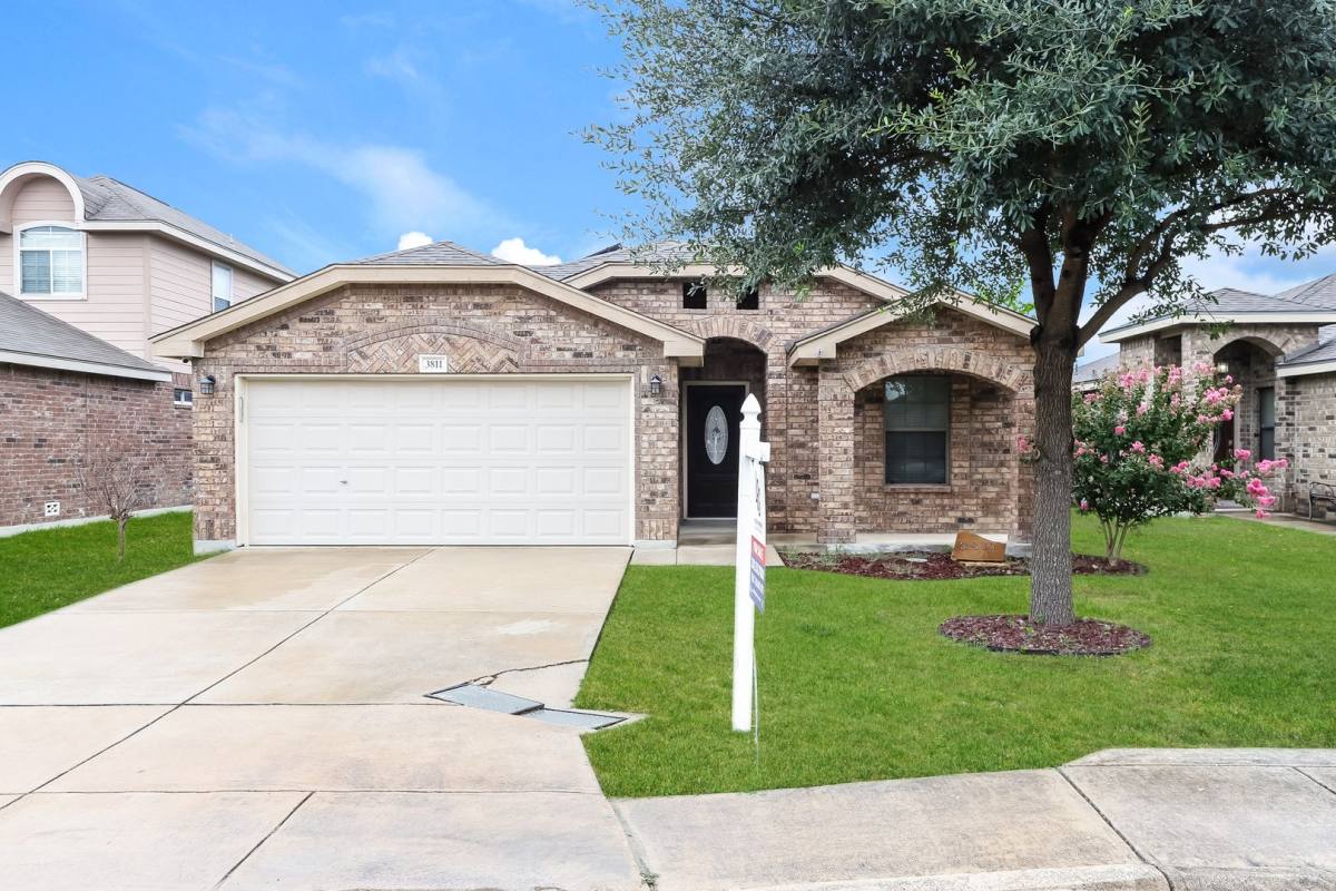 House for rent at 3811 Bacall Way, Converse, TX 78109