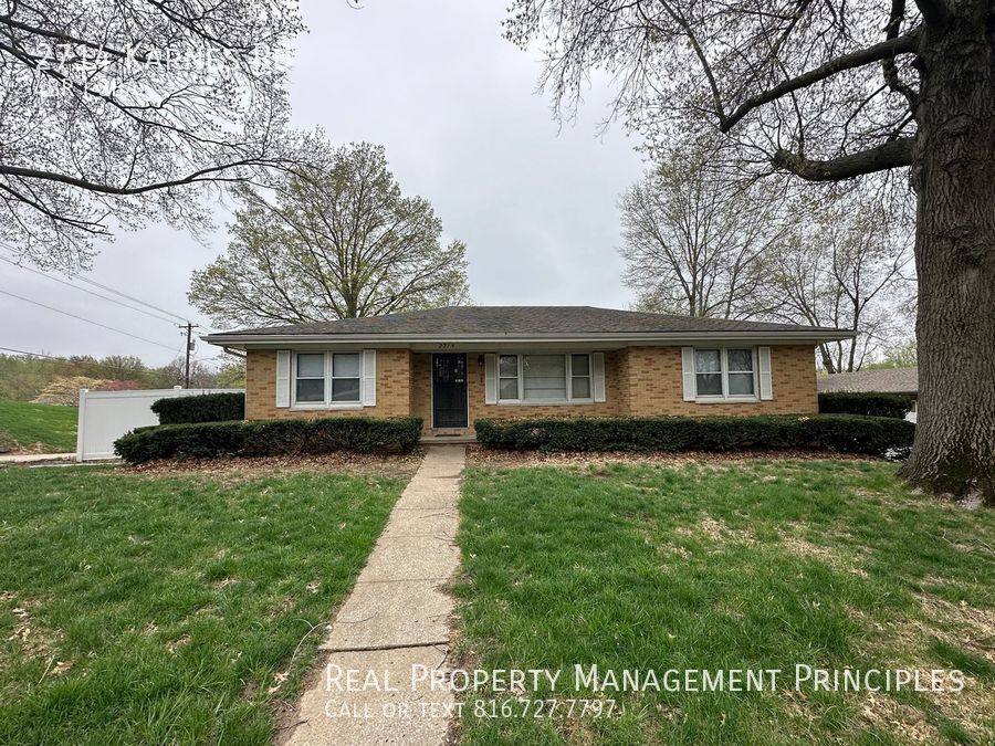 House for rent at 2714 Karnes Rd, Saint Joseph, MO 64505