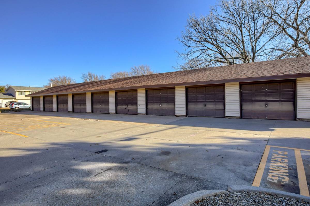 Apartment for rent at 4801 Claire Ave, Lincoln, NE 68516