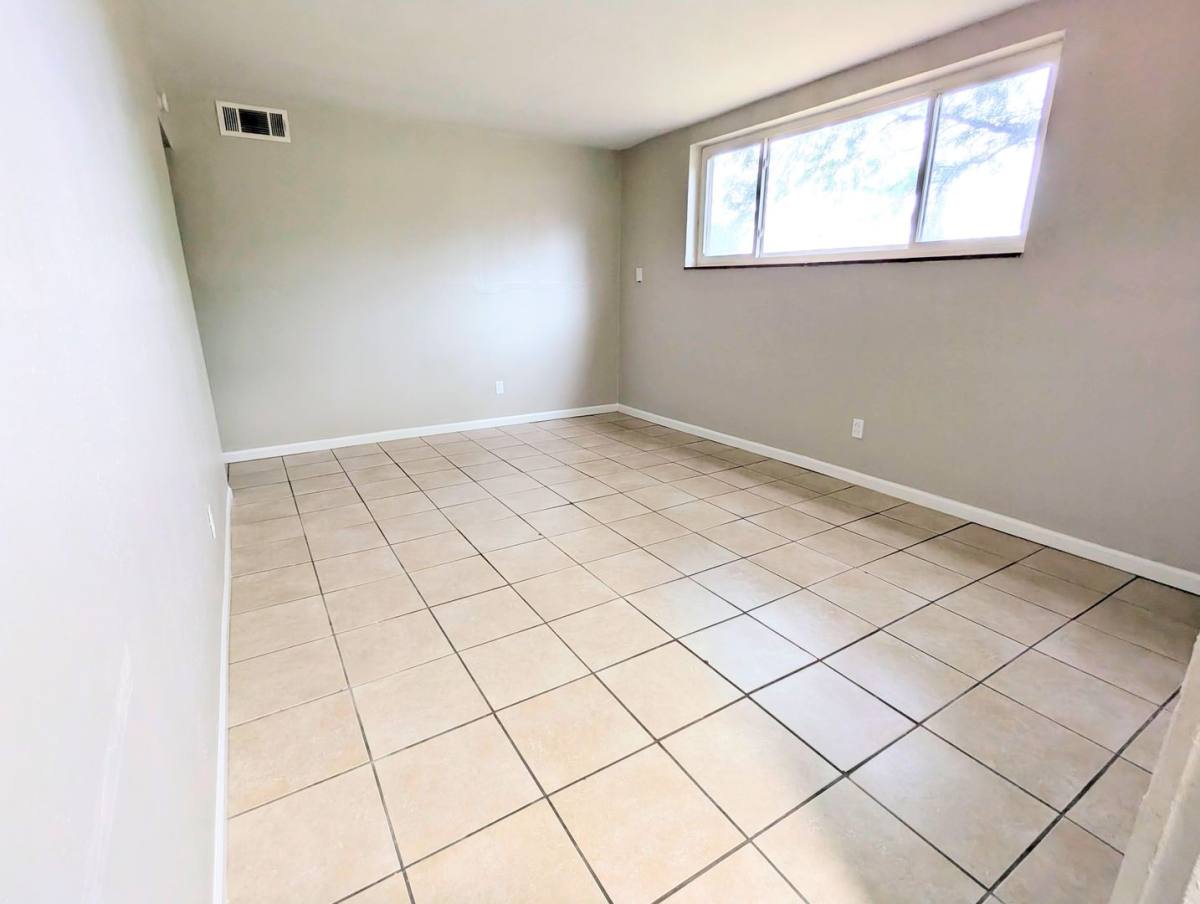 Apartment for rent at 6012-58 Madison Ave, Saint Louis, MO 63134