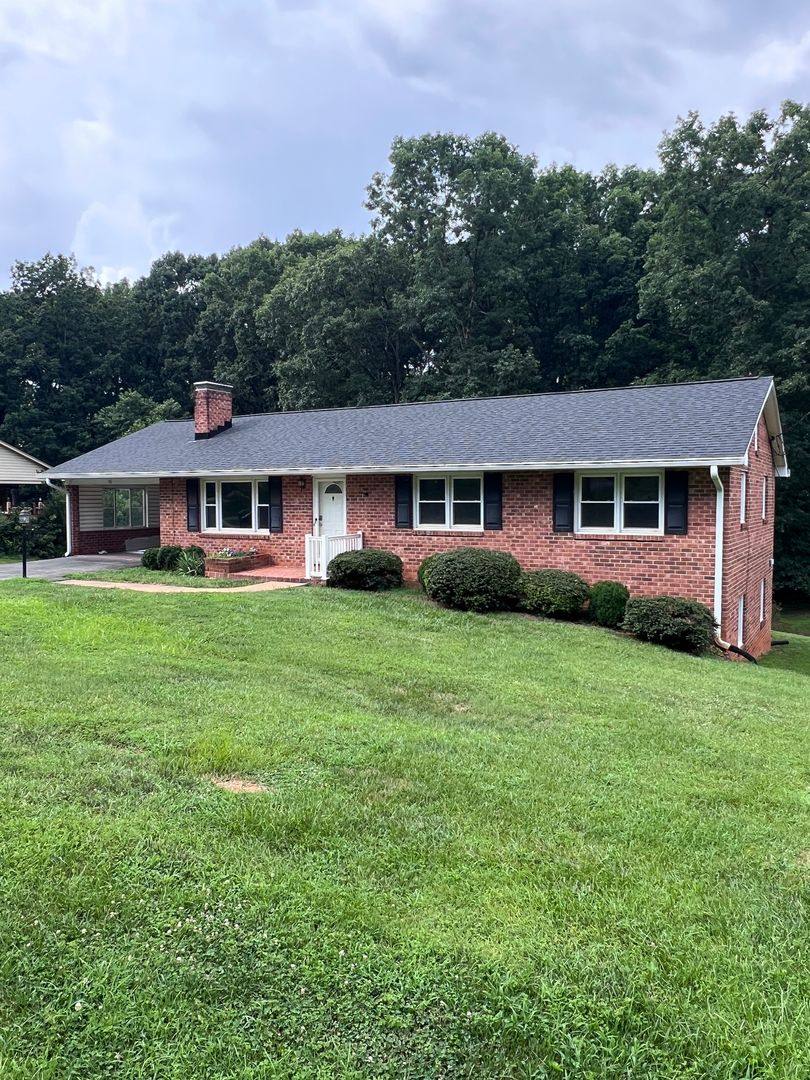 House for rent at 267 Mountain Peak Dr, Lynchburg, VA 24502