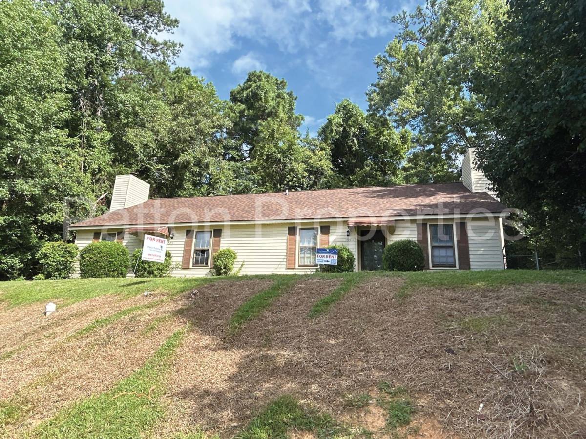 Apartment for rent at 1001 Lynn St, Columbia, SC 29210
