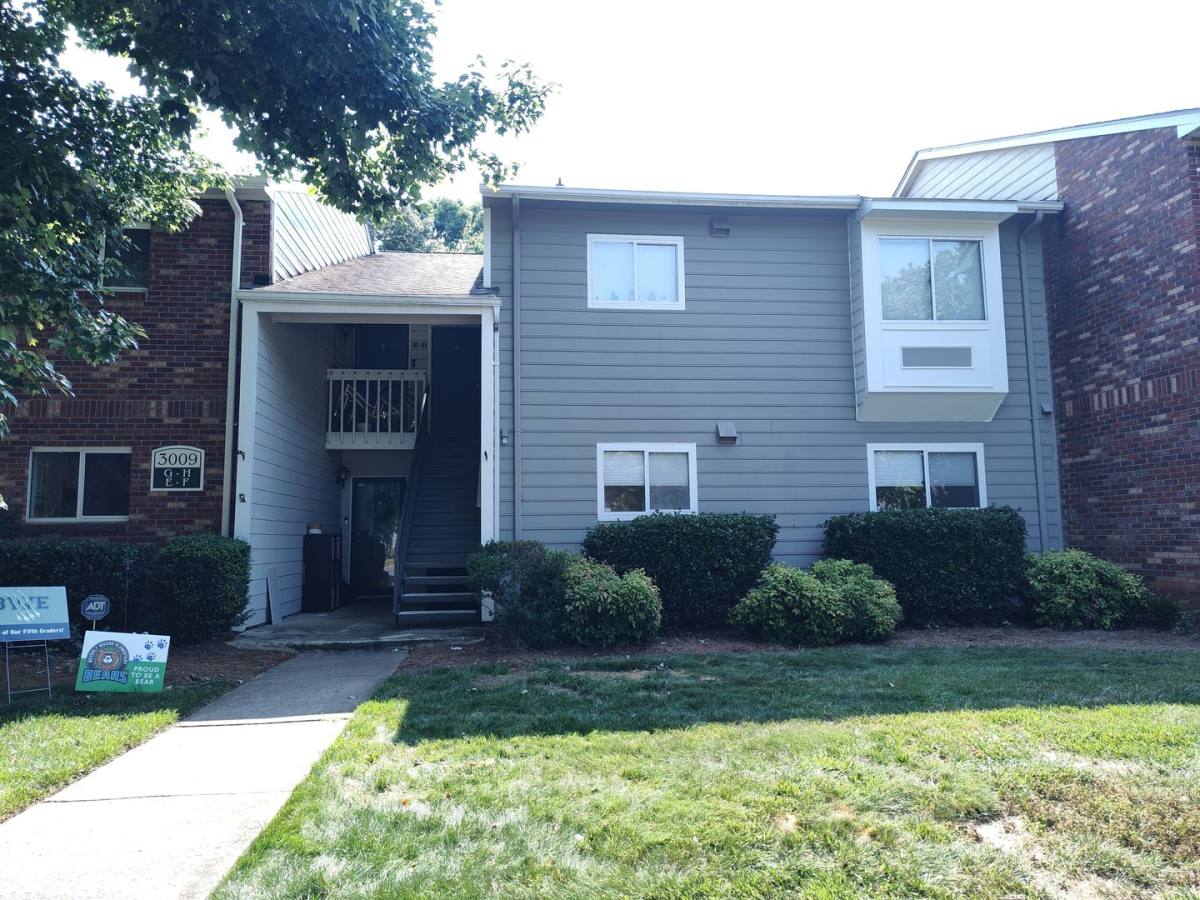 Condo for rent at 3009 Heathstead Place, Charlotte, NC 28210
