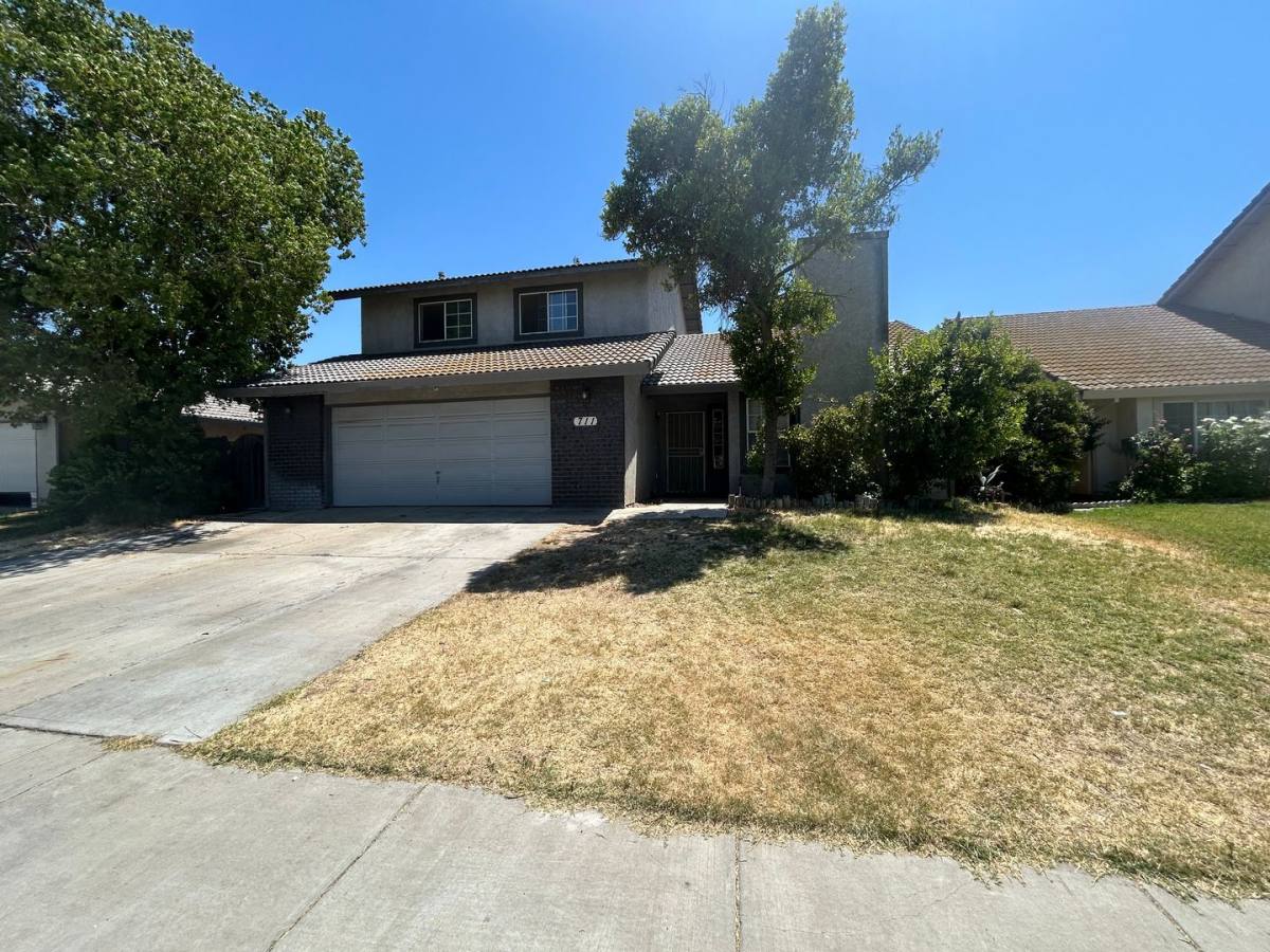 House for rent at 711 Driftwood Ave, Los Banos, CA 93635