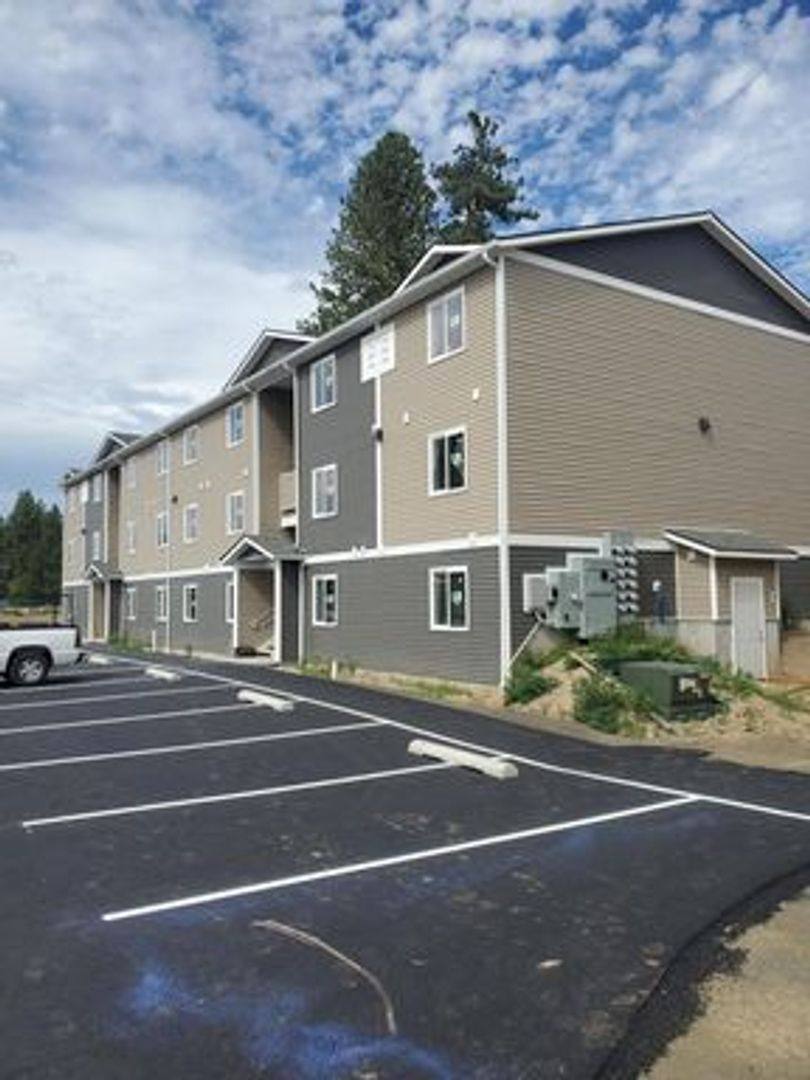 Apartment for rent at 425 S Main St, Deer Park, WA 99006