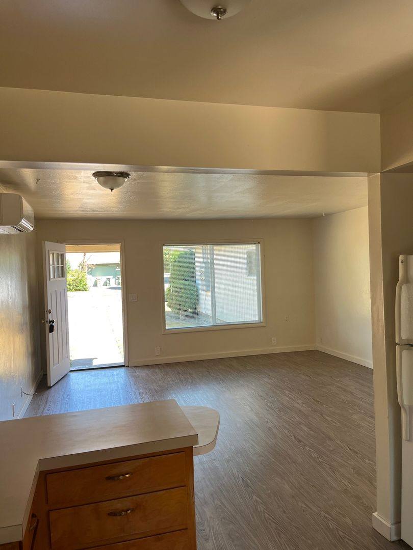 Apartment for rent at 1740-1746 Main St SE, Albany, OR 97322
